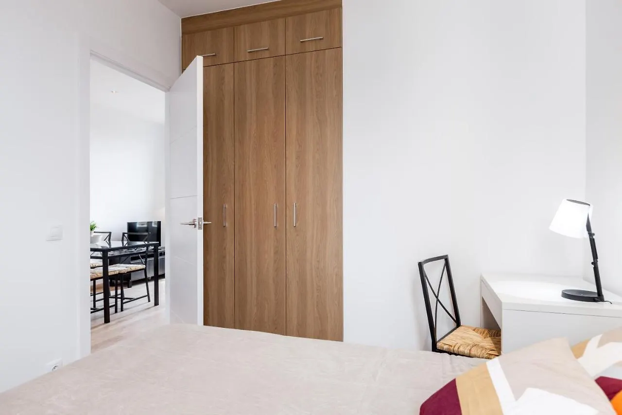 Bright Apartment With Balconies 34 バルセロナ スペイン